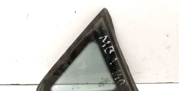 Mercedes-Benz A W168 Rear side window 43R001057 DOT27 M23100