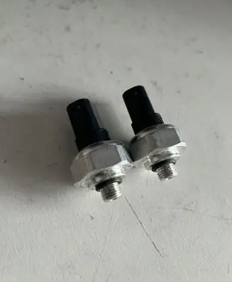 Mercedes-Benz ML W164 Air conditioning (A/C) pressure sensor A2110000283