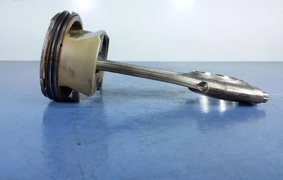 Porsche Panamera (970) Piston 9481190R