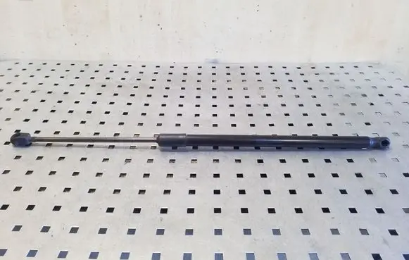 Volkswagen PASSAT B8 Tailgate/trunk strut/damper 3G9827550B