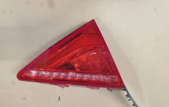 Audi A7 S7 4G Tailgate rear/tail lights 4G8945093A