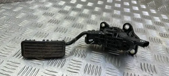 Honda CR-V Accelerator throttle pedal 2700000400
