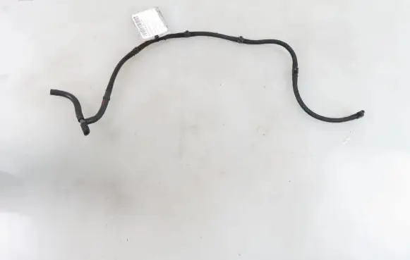 Volvo S80 Fuel injector supply line/pipe 