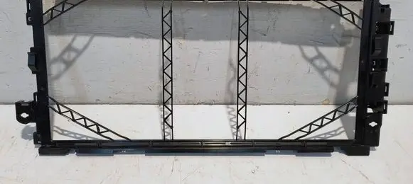 Volvo XC40 Radiator mount bracket 31474707