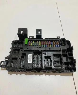 Ford Mustang VI Fuse module FR3T15604BH