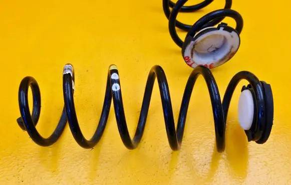 Peugeot 308 Rear coil spring 9860677880