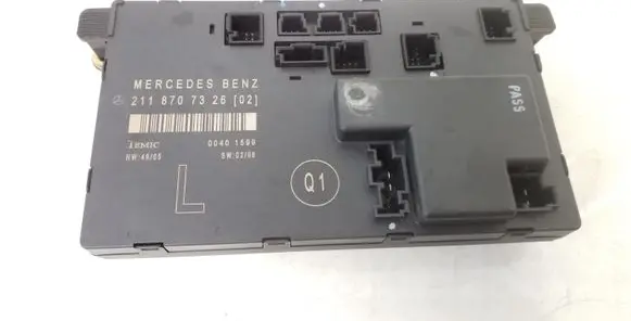 Mercedes-Benz E W211 Door control unit/module 2118707326