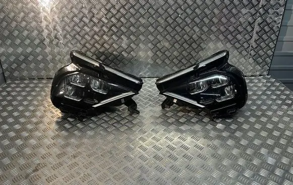 Citroen C4 III e-C4 Headlights/headlamps set 