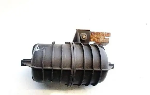 BMW 1 E81 E87 Vacuum air tank 11652247620