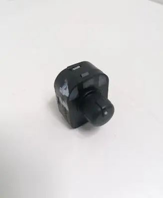 Volkswagen Touran I Wing mirror switch 8E0959565
