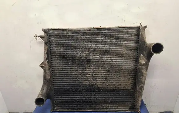 Volvo S40, V40 Electric car engine cooler 