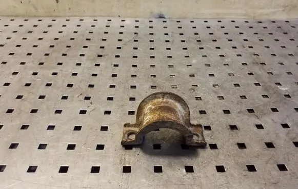 Ford Focus Sway bar bush bracket, rear 