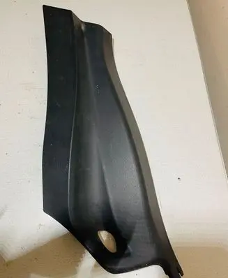 BMW X1 F48 F49 (C) pillar trim 51437326835