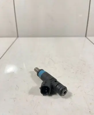 Audi A4 S4 B6 8E 8H Fuel injector 06B133551K 2003B08355