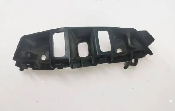 Volkswagen Touareg II Front bumper mounting bracket 7P6807183E 20105301