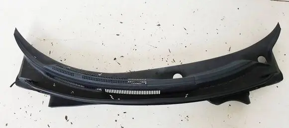 Hyundai Veloster Wiper trim
