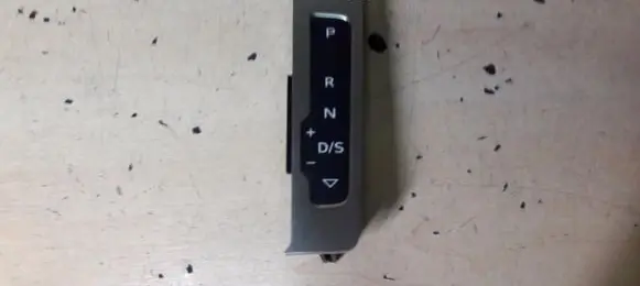 Audi A3 S3 8V Gear shifter/selector 8V2713463A I2845 ++