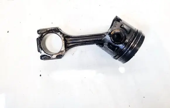 Audi A4 S4 B5 8D Piston with connecting rod