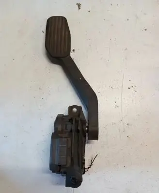 Volvo XC70 Accelerator throttle pedal 30683515