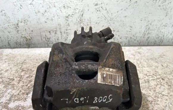 Peugeot 5008 Front brake caliper