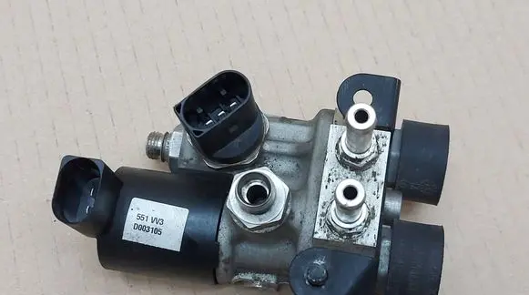 Volkswagen Up Fuel pressure sensor 1S0906009E