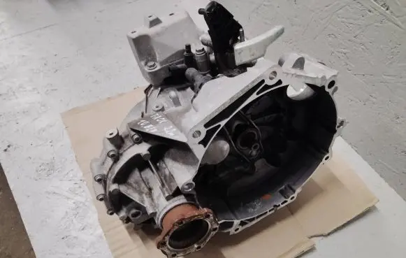 Volkswagen T-Roc Manual 6 speed gearbox 0AJ301103