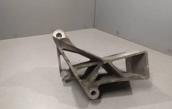Volvo S70 V70 V70 XC Engine mounting bracket 8666261