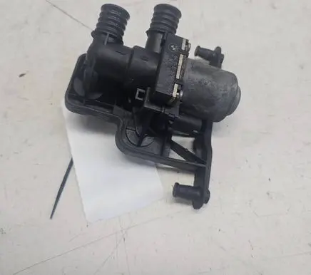 BMW 5 E60 E61 Coolant heater control valve 64118379921