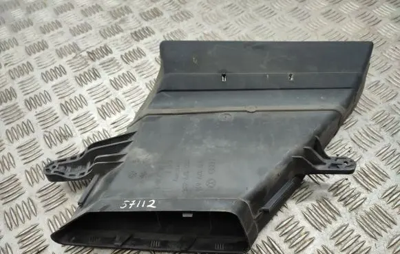 Audi A4 S4 B8 8K Intercooler air guide/duct channel 8K0129618