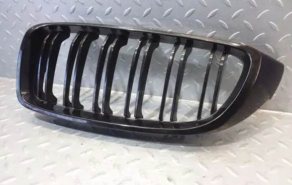 BMW 4 F36 Gran coupe Front bumper upper radiator grill