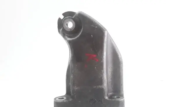 Mercedes-Benz C W204 Engine mounting bracket A6422233404