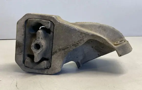 Jeep Grand Cherokee (WK) Engine mount bracket 52090309AD