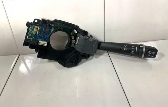 Volvo V70 Wiper control stalk 30739218
