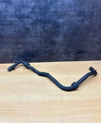 Volkswagen Touran I Engine coolant pipe/hose