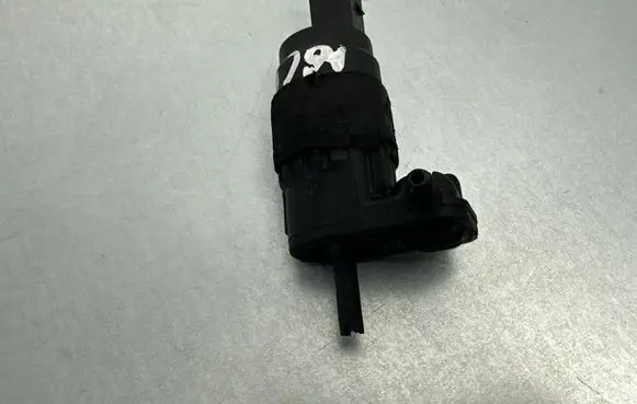 Audi A6 S6 C7 4G Windscreen/windshield washer pump 8K9955647