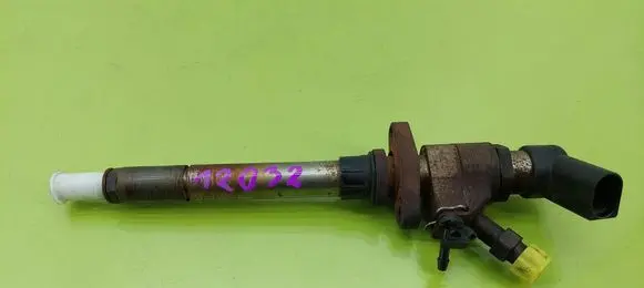 Ford Mondeo MK V Fuel injector 9657144580
