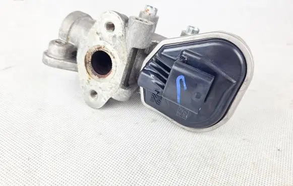 Hyundai i20 (BC3 BI3) EGR valve 28450-08000 220104B3042