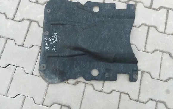 Mini Cooper Countryman F60 Engine splash shield/under tray 7386951