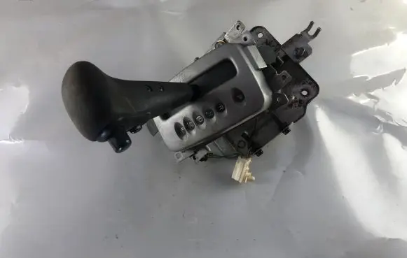 Mitsubishi Pajero Pinin Gear shifter/selector MR388740