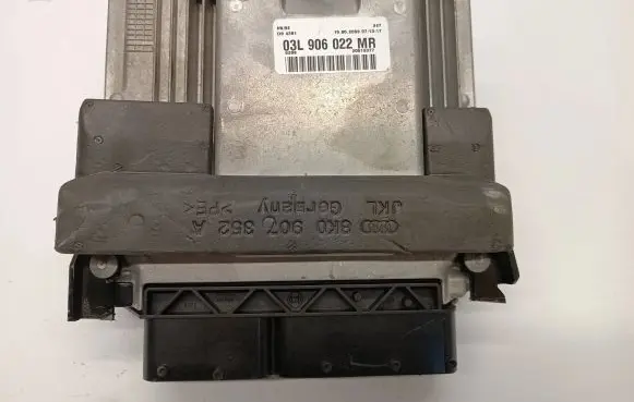 Audi A4 S4 B8 8K Engine control unit/module 03L906022M 20519377 03L906022MR