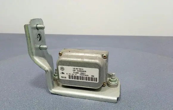 Volkswagen Golf IV ESP acceleration yaw rate sensor 1J1907637D