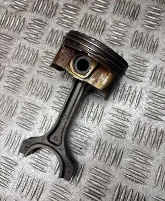 KIA Optima Piston with connecting rod