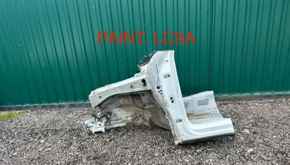 Volkswagen Tiguan Front quarter panel