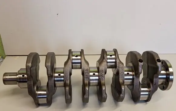 Renault Trafic II (X83) Crankshaft 3725