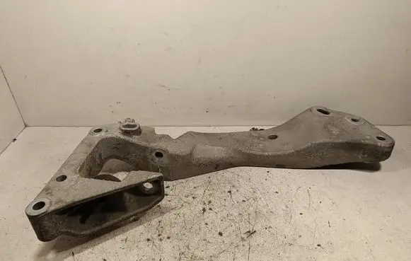 BMW 4 F32 F33 Gearbox mounting bracket 6769281