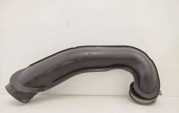 Ford Focus Air intake duct part 7M519A673 76894620 7M519A672CF