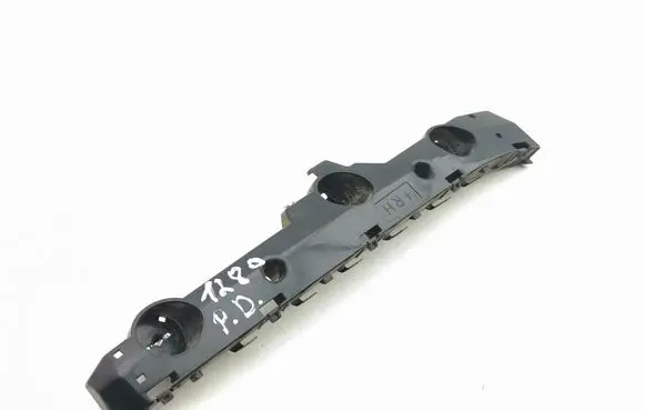 Nissan Leaf II (ZE1) Front bumper mounting bracket 622245SK0A