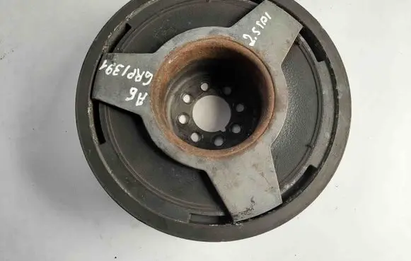 Audi A6 S6 C5 4B Crankshaft pulley 059105251M