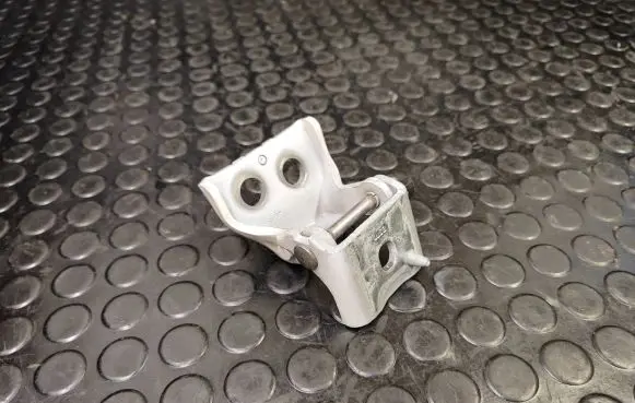 Citroen C4 II Front door lower hinge ES70