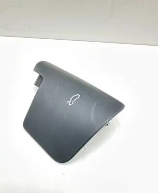 Engine bonnet (hood) release handle